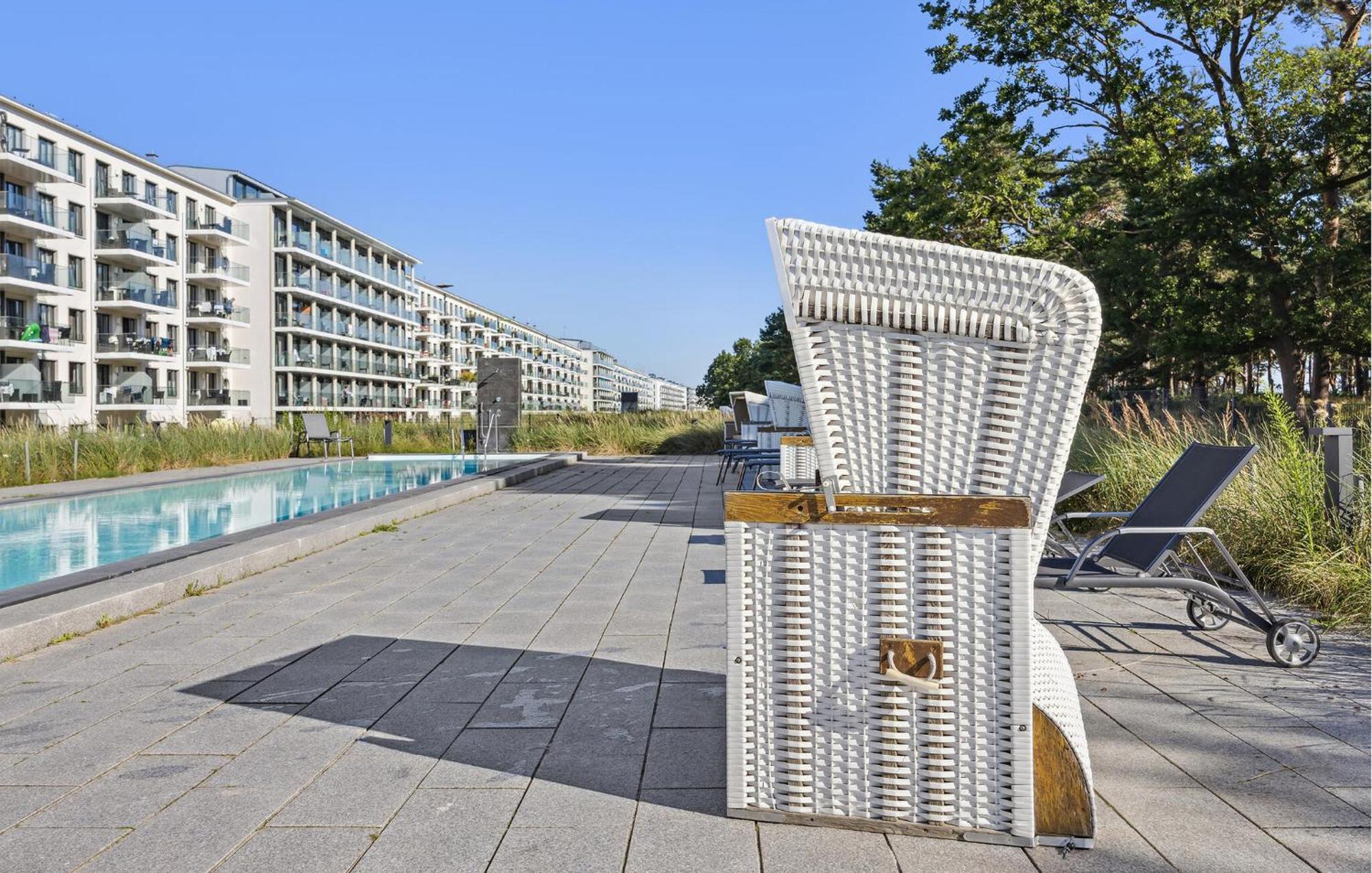Eden Apartment *